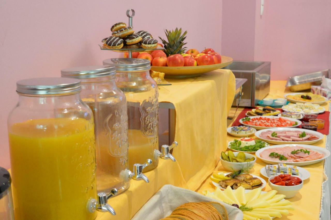 Bed and Breakfast Floryda Юрата Экстерьер фото